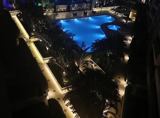 Sheraton Ocean 704 - Private Apartments